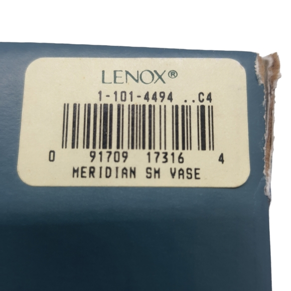 NOS Lenox Meridian Vase Ivory With 24K Gold Trim Fluted Ribbed ORIGINAL BOX NTW - Picture 4 of 11